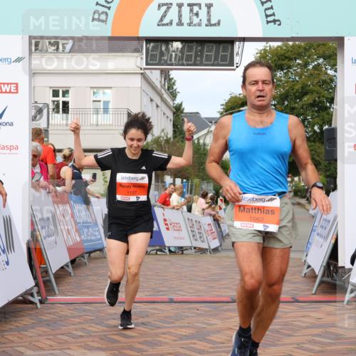 31.08.2025 - 21. Blankeneser Heldenlauf Strokosch-Dieckow http://msf.ph/oto/8640219 31.08.2025 09:41:03 Ziel 1056, 1121, 1137, 1062 meine-sportfotos.de