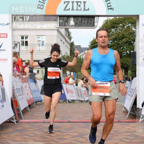31.08.2025 - 21. Blankeneser Heldenlauf Strokosch-Dieckow http://msf.ph/oto/8640225 31.08.2025 09:41:03 Ziel 1056, 1121, 1137, 1062 meine-sportfotos.de