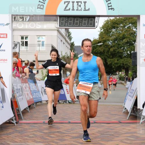31.08.2025 - 21. Blankeneser Heldenlauf Strokosch-Dieckow http://msf.ph/oto/8640273 31.08.2025 09:41:03 Ziel 1056, 1121, 1137, 1062 meine-sportfotos.de