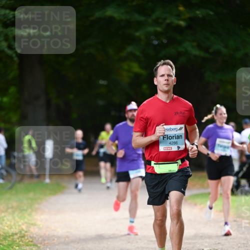 31.08.2025 - 21. Blankeneser Heldenlauf Dr. Thomas Lammeyer http://msf.ph/oto/8640313 31.08.2025 10:59:54 Laufen 4286 meine-sportfotos.de