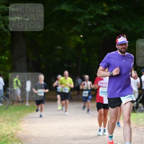 31.08.2025 - 21. Blankeneser Heldenlauf Dr. Thomas Lammeyer http://msf.ph/oto/8640329 31.08.2025 10:59:56 Laufen 1, 4320 meine-sportfotos.de