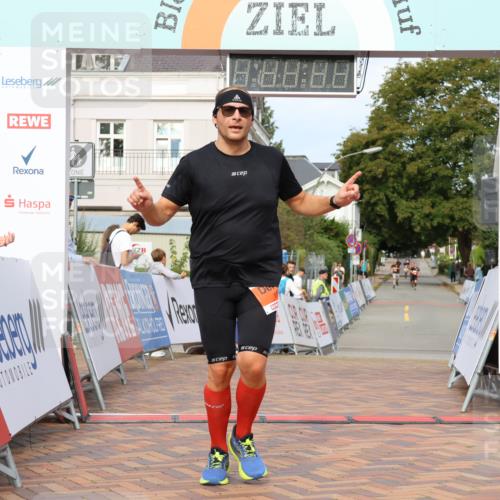 31.08.2025 - 21. Blankeneser Heldenlauf Strokosch-Dieckow http://msf.ph/oto/8640350 31.08.2025 09:45:00 Ziel 1025, 1096 meine-sportfotos.de