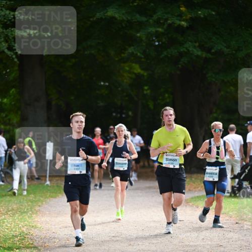 31.08.2025 - 21. Blankeneser Heldenlauf Dr. Thomas Lammeyer http://msf.ph/oto/8640355 31.08.2025 11:00:00 Laufen 4407, 4180, 4310 meine-sportfotos.de