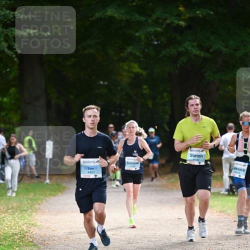 31.08.2025 - 21. Blankeneser Heldenlauf Dr. Thomas Lammeyer http://msf.ph/oto/8640363 31.08.2025 11:00:01 Laufen 4407, 4354, 4180, 4310, 9 meine-sportfotos.de