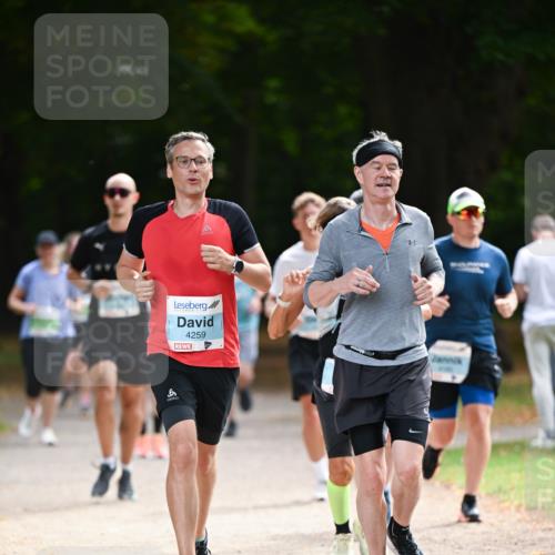 31.08.2025 - 21. Blankeneser Heldenlauf Dr. Thomas Lammeyer http://msf.ph/oto/8640400 31.08.2025 11:00:07 Laufen 4259 meine-sportfotos.de