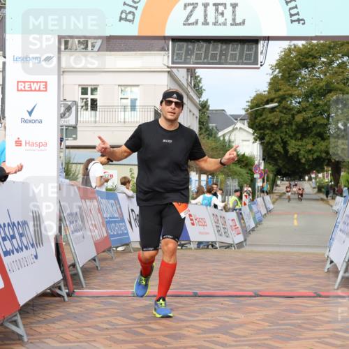 31.08.2025 - 21. Blankeneser Heldenlauf Strokosch-Dieckow http://msf.ph/oto/8640401 31.08.2025 09:44:59 Ziel 1025, 1096 meine-sportfotos.de