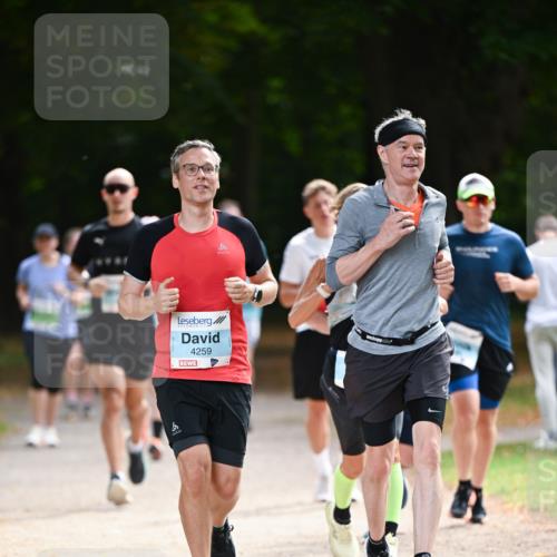 31.08.2025 - 21. Blankeneser Heldenlauf Dr. Thomas Lammeyer http://msf.ph/oto/8640402 31.08.2025 11:00:07 Laufen 4259 meine-sportfotos.de