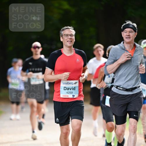 31.08.2025 - 21. Blankeneser Heldenlauf Dr. Thomas Lammeyer http://msf.ph/oto/8640410 31.08.2025 11:00:08 Laufen 8, 4259 meine-sportfotos.de