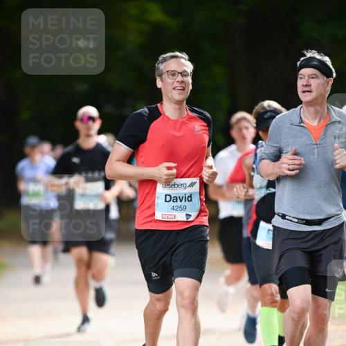 31.08.2025 - 21. Blankeneser Heldenlauf Dr. Thomas Lammeyer http://msf.ph/oto/8640412 31.08.2025 11:00:08 Laufen 4259 meine-sportfotos.de