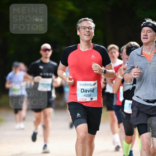 31.08.2025 - 21. Blankeneser Heldenlauf Dr. Thomas Lammeyer http://msf.ph/oto/8640415 31.08.2025 11:00:08 Laufen 4259 meine-sportfotos.de