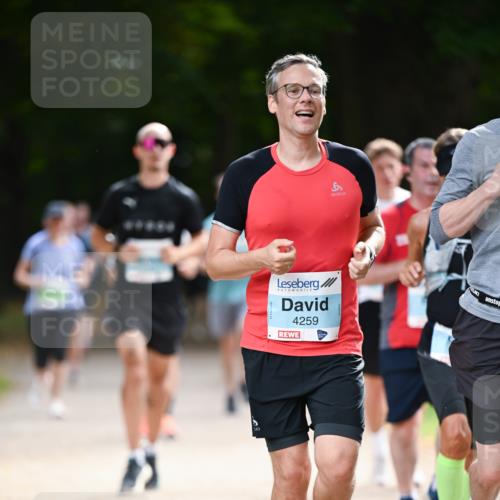 31.08.2025 - 21. Blankeneser Heldenlauf Dr. Thomas Lammeyer http://msf.ph/oto/8640418 31.08.2025 11:00:08 Laufen 4259 meine-sportfotos.de