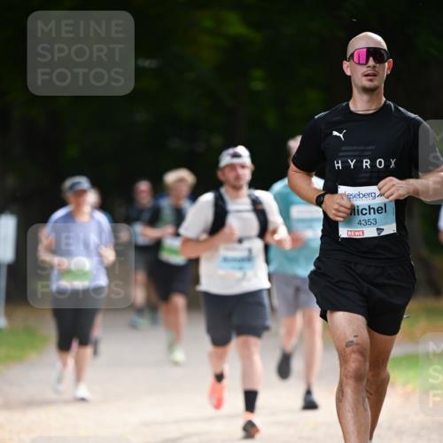 31.08.2025 - 21. Blankeneser Heldenlauf Dr. Thomas Lammeyer http://msf.ph/oto/8640437 31.08.2025 11:00:11 Laufen 4353 meine-sportfotos.de