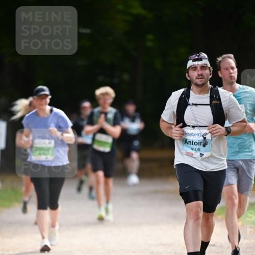 31.08.2025 - 21. Blankeneser Heldenlauf Dr. Thomas Lammeyer http://msf.ph/oto/8640452 31.08.2025 11:00:13 Laufen 4106 meine-sportfotos.de