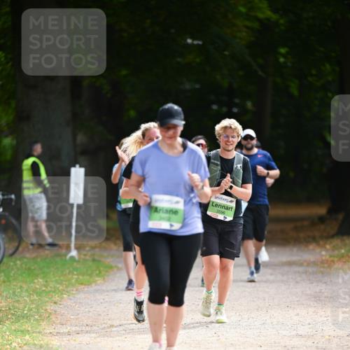 31.08.2025 - 21. Blankeneser Heldenlauf Dr. Thomas Lammeyer http://msf.ph/oto/8640460 31.08.2025 11:00:14 Laufen 3412, 3596 meine-sportfotos.de