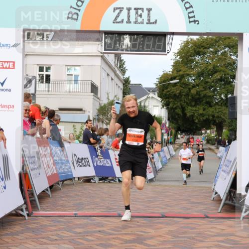 31.08.2025 - 21. Blankeneser Heldenlauf Strokosch-Dieckow http://msf.ph/oto/8640487 31.08.2025 09:40:55 Ziel 1056, 1151 meine-sportfotos.de