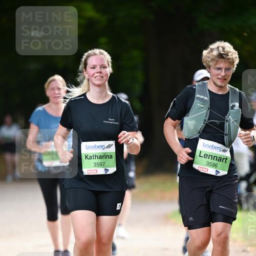 31.08.2025 - 21. Blankeneser Heldenlauf Dr. Thomas Lammeyer http://msf.ph/oto/8640495 31.08.2025 11:00:19 Laufen 3597, 3596 meine-sportfotos.de