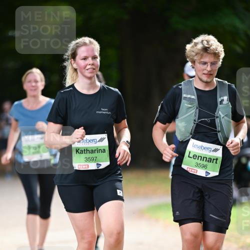 31.08.2025 - 21. Blankeneser Heldenlauf Dr. Thomas Lammeyer http://msf.ph/oto/8640498 31.08.2025 11:00:19 Laufen 3597, 3596 meine-sportfotos.de