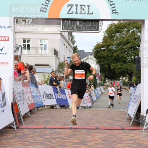 31.08.2025 - 21. Blankeneser Heldenlauf Strokosch-Dieckow http://msf.ph/oto/8640500 31.08.2025 09:40:55 Ziel 1056, 1151 meine-sportfotos.de