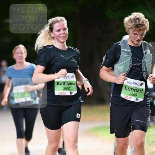 31.08.2025 - 21. Blankeneser Heldenlauf Dr. Thomas Lammeyer http://msf.ph/oto/8640501 31.08.2025 11:00:19 Laufen 3597, 3596 meine-sportfotos.de