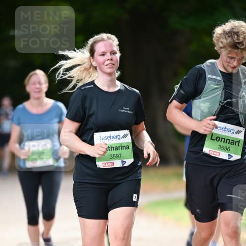 31.08.2025 - 21. Blankeneser Heldenlauf Dr. Thomas Lammeyer http://msf.ph/oto/8640502 31.08.2025 11:00:20 Laufen 3597, 3596 meine-sportfotos.de
