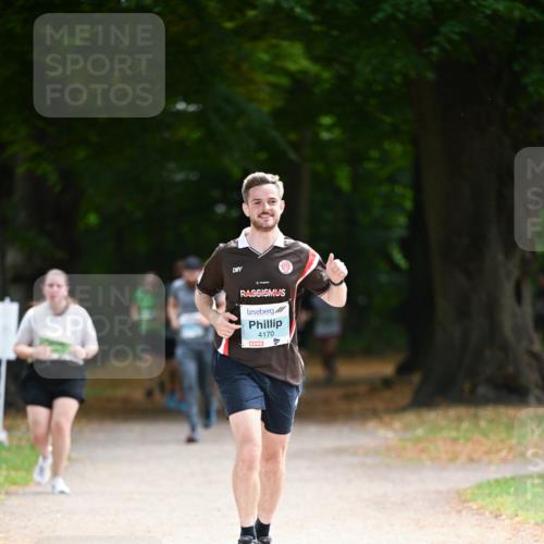 31.08.2025 - 21. Blankeneser Heldenlauf Dr. Thomas Lammeyer http://msf.ph/oto/8640529 31.08.2025 11:00:28 Laufen 4170 meine-sportfotos.de