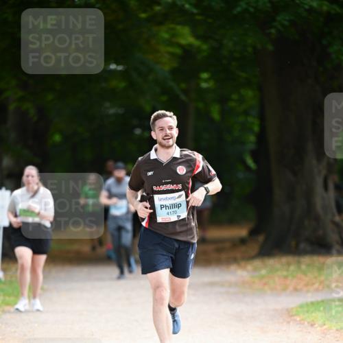 31.08.2025 - 21. Blankeneser Heldenlauf Dr. Thomas Lammeyer http://msf.ph/oto/8640531 31.08.2025 11:00:28 Laufen 4170 meine-sportfotos.de