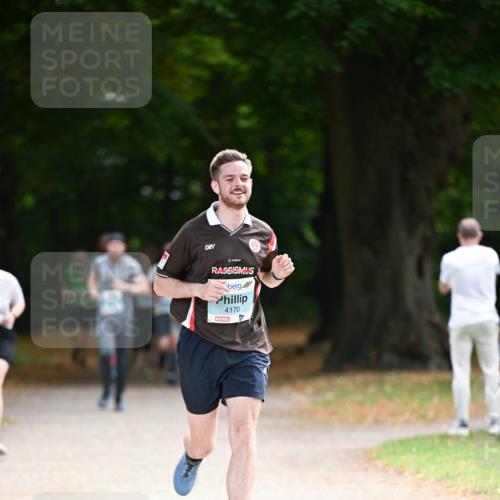 31.08.2025 - 21. Blankeneser Heldenlauf Dr. Thomas Lammeyer http://msf.ph/oto/8640534 31.08.2025 11:00:28 Laufen 4170 meine-sportfotos.de