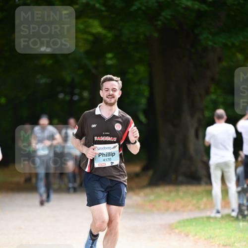31.08.2025 - 21. Blankeneser Heldenlauf Dr. Thomas Lammeyer http://msf.ph/oto/8640535 31.08.2025 11:00:28 Laufen 4170 meine-sportfotos.de