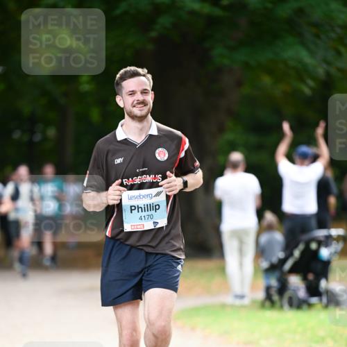 31.08.2025 - 21. Blankeneser Heldenlauf Dr. Thomas Lammeyer http://msf.ph/oto/8640548 31.08.2025 11:00:29 Laufen 4170 meine-sportfotos.de