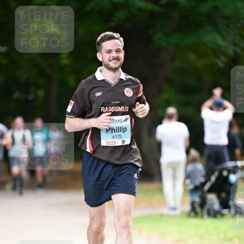 31.08.2025 - 21. Blankeneser Heldenlauf Dr. Thomas Lammeyer http://msf.ph/oto/8640549 31.08.2025 11:00:30 Laufen 4170 meine-sportfotos.de