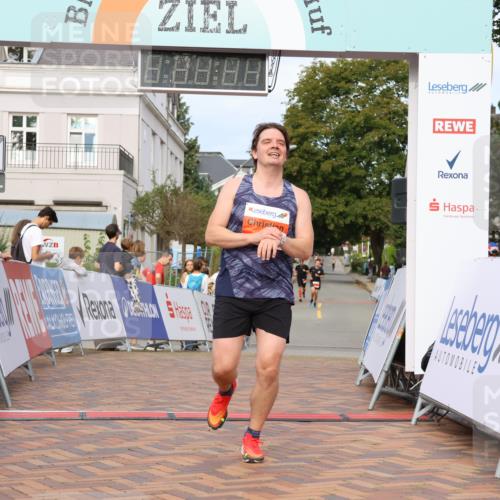 31.08.2025 - 21. Blankeneser Heldenlauf Strokosch-Dieckow http://msf.ph/oto/8640594 31.08.2025 09:44:43 Ziel 1066, 1131 meine-sportfotos.de