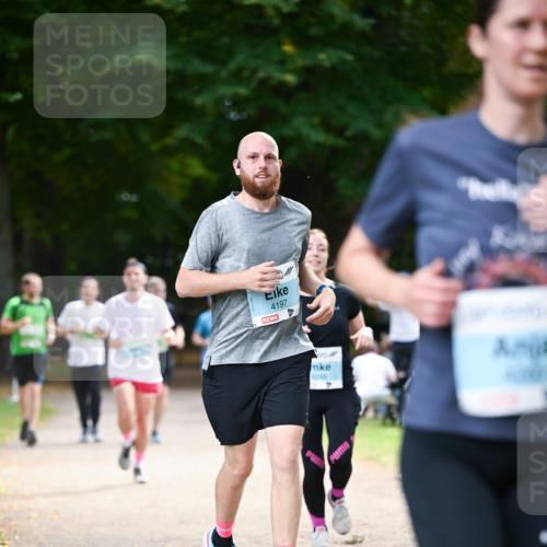 31.08.2025 - 21. Blankeneser Heldenlauf Dr. Thomas Lammeyer http://msf.ph/oto/8640608 31.08.2025 11:00:43 Laufen 4197, 4248 meine-sportfotos.de