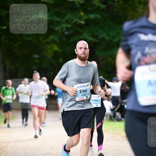 31.08.2025 - 21. Blankeneser Heldenlauf Dr. Thomas Lammeyer http://msf.ph/oto/8640610 31.08.2025 11:00:44 Laufen 4197, 4248 meine-sportfotos.de