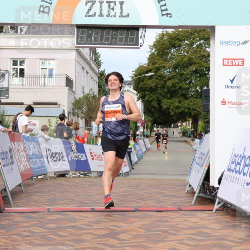 31.08.2025 - 21. Blankeneser Heldenlauf Strokosch-Dieckow http://msf.ph/oto/8640651 31.08.2025 09:44:43 Ziel 1066, 1131 meine-sportfotos.de