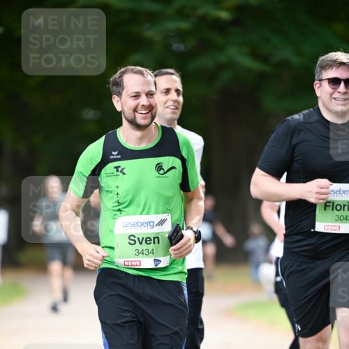 31.08.2025 - 21. Blankeneser Heldenlauf Dr. Thomas Lammeyer http://msf.ph/oto/8640671 31.08.2025 11:00:52 Laufen 3434, 3043 meine-sportfotos.de
