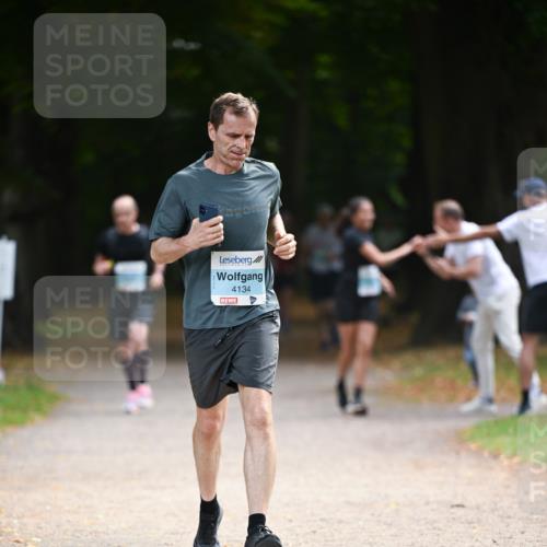 31.08.2025 - 21. Blankeneser Heldenlauf Dr. Thomas Lammeyer http://msf.ph/oto/8640687 31.08.2025 11:00:56 Laufen 4134 meine-sportfotos.de