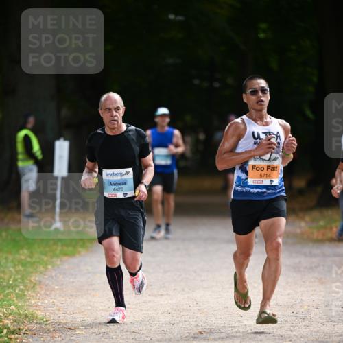 31.08.2025 - 21. Blankeneser Heldenlauf Dr. Thomas Lammeyer http://msf.ph/oto/8640720 31.08.2025 11:01:01 Laufen 4420, 5714 meine-sportfotos.de
