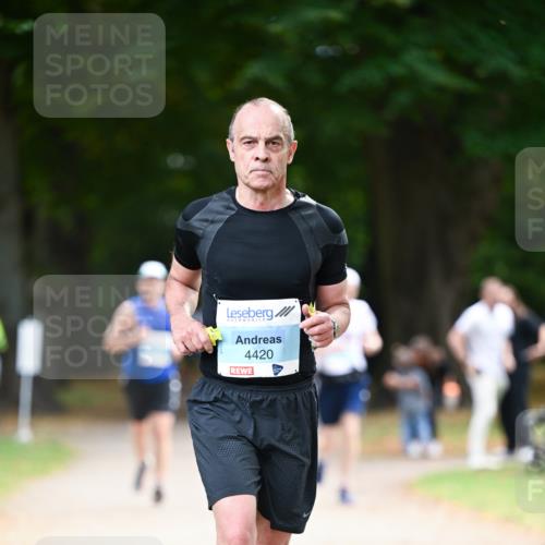 31.08.2025 - 21. Blankeneser Heldenlauf Dr. Thomas Lammeyer http://msf.ph/oto/8640741 31.08.2025 11:01:05 Laufen 4420 meine-sportfotos.de