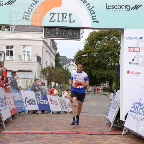 31.08.2025 - 21. Blankeneser Heldenlauf Strokosch-Dieckow http://msf.ph/oto/8640751 31.08.2025 09:40:33 Ziel 1054 meine-sportfotos.de