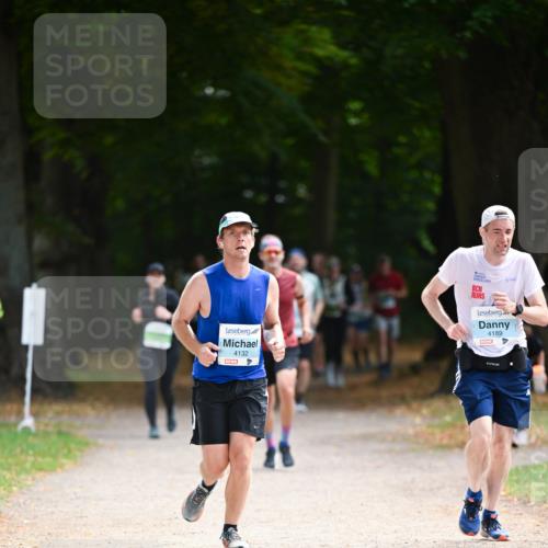 31.08.2025 - 21. Blankeneser Heldenlauf Dr. Thomas Lammeyer http://msf.ph/oto/8640752 31.08.2025 11:01:06 Laufen 4132, 4189 meine-sportfotos.de