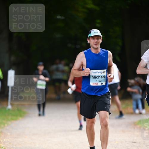 31.08.2025 - 21. Blankeneser Heldenlauf Dr. Thomas Lammeyer http://msf.ph/oto/8640771 31.08.2025 11:01:08 Laufen 4132 meine-sportfotos.de