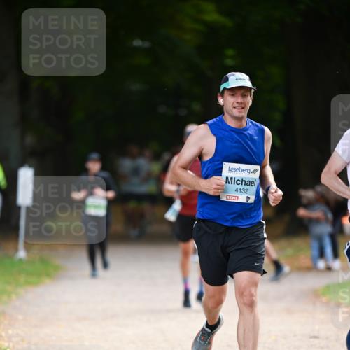 31.08.2025 - 21. Blankeneser Heldenlauf Dr. Thomas Lammeyer http://msf.ph/oto/8640773 31.08.2025 11:01:08 Laufen 4132 meine-sportfotos.de