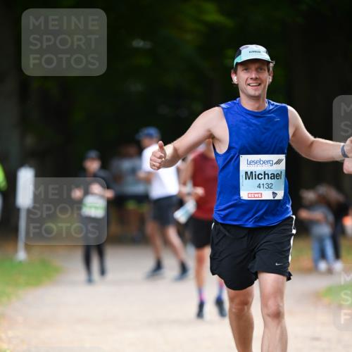 31.08.2025 - 21. Blankeneser Heldenlauf Dr. Thomas Lammeyer http://msf.ph/oto/8640779 31.08.2025 11:01:09 Laufen 4132 meine-sportfotos.de