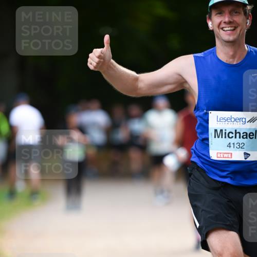 31.08.2025 - 21. Blankeneser Heldenlauf Dr. Thomas Lammeyer http://msf.ph/oto/8640786 31.08.2025 11:01:10 Laufen 4132 meine-sportfotos.de
