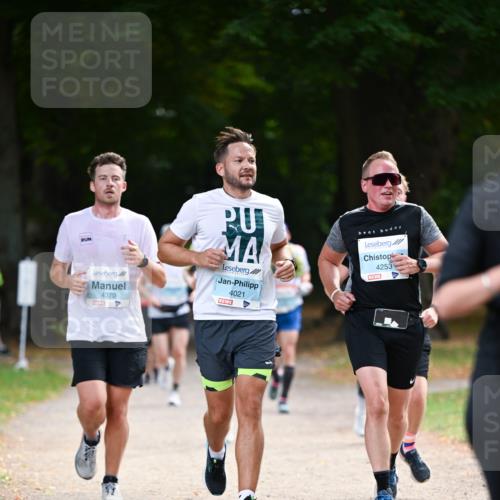 31.08.2025 - 21. Blankeneser Heldenlauf Dr. Thomas Lammeyer http://msf.ph/oto/8640836 31.08.2025 11:01:20 Laufen 4370, 4021, 4253 meine-sportfotos.de