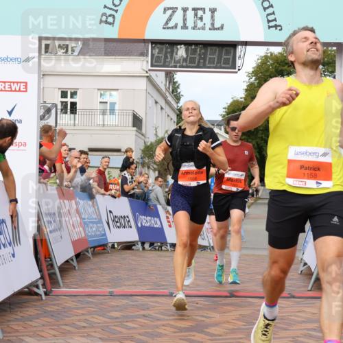 31.08.2025 - 21. Blankeneser Heldenlauf Strokosch-Dieckow http://msf.ph/oto/8640876 31.08.2025 09:40:08 Ziel 1048, 1158, 1083, 1008, 1093 meine-sportfotos.de