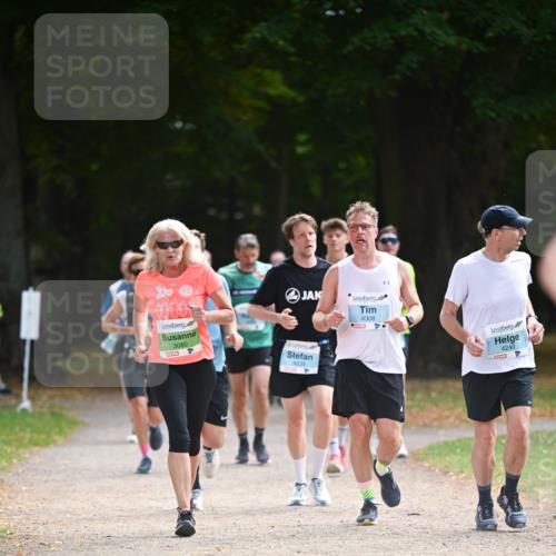 31.08.2025 - 21. Blankeneser Heldenlauf Dr. Thomas Lammeyer http://msf.ph/oto/8640898 31.08.2025 11:01:28 Laufen 3080, 4239, 4308, 4, 4240 meine-sportfotos.de