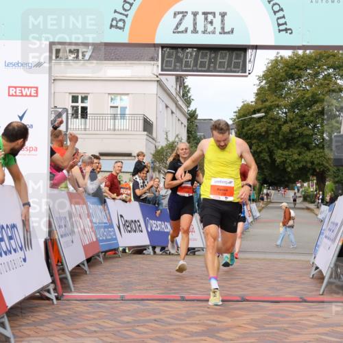 31.08.2025 - 21. Blankeneser Heldenlauf Strokosch-Dieckow http://msf.ph/oto/8640913 31.08.2025 09:40:07 Ziel 1048, 1152, 1158, 1083, 1008, 1093 meine-sportfotos.de