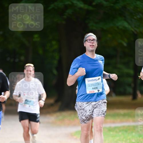 31.08.2025 - 21. Blankeneser Heldenlauf Dr. Thomas Lammeyer http://msf.ph/oto/8641041 31.08.2025 11:02:03 Laufen 4426 meine-sportfotos.de