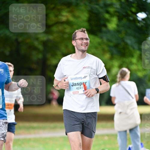 31.08.2025 - 21. Blankeneser Heldenlauf Dr. Thomas Lammeyer http://msf.ph/oto/8641048 31.08.2025 11:02:04 Laufen 4241 meine-sportfotos.de